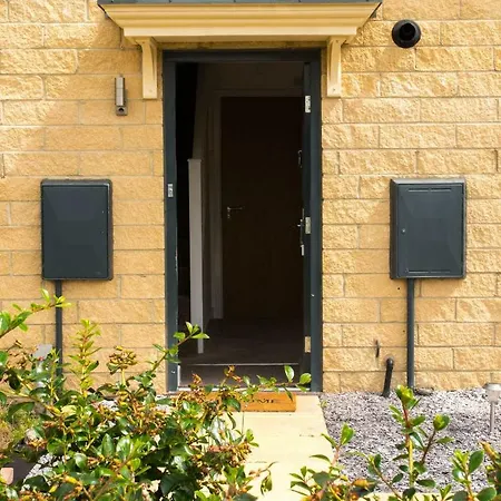 Impressive Urban Townhouse - Leeds Centre *