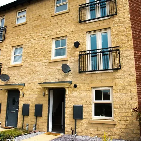 Impressive Urban Townhouse - Leeds Centre Holiday home
