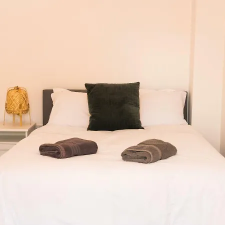 Impressive Urban Townhouse - Centre * Leeds (West Yorkshire)