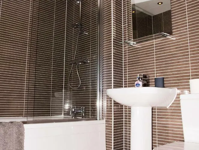 בית נופש Impressive Urban Townhouse - Centre *